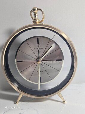 Vintage Daniel Dakota Quarts Desk Clock